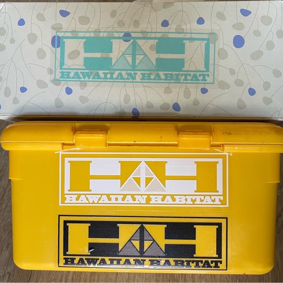 Free With Bundle! Choice of 1 Hawaiian Habitat HH Logo Sticker - Picture 4 of 4